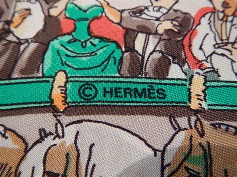 reconnaitre faux carré hermès